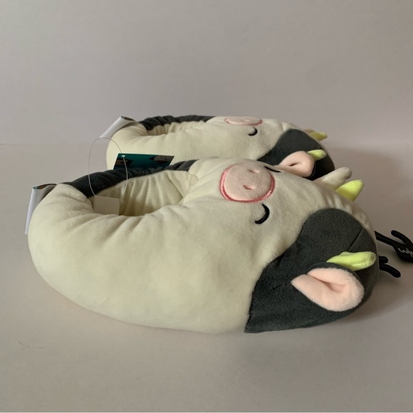 NWT. SQUISHMALLOWS Connor The Cow Slippers - Picture 5 of 7